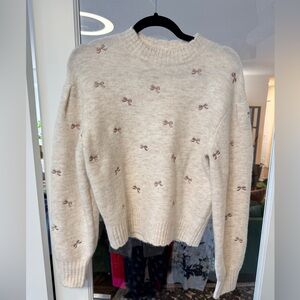 NWOT - RW&CO. Spongey Cream Sweater with Bow Details